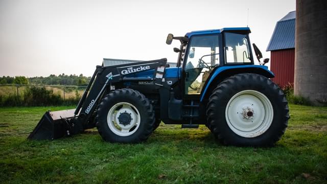 Image of New Holland 8160 equipment image 2