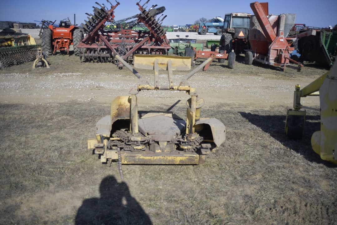 Image of New Holland 822 Image 1