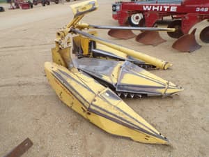 New Holland 824 Image