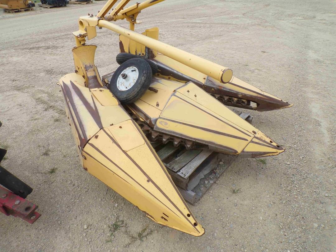 Image of New Holland 824 Primary image