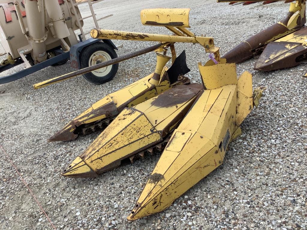 Main image New Holland 824