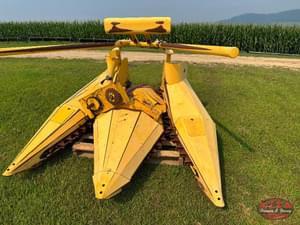 New Holland 824 Image