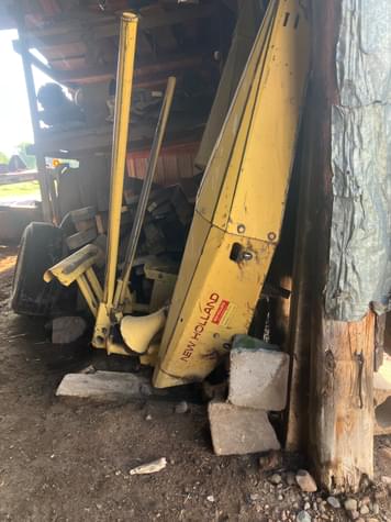 Main image New Holland 824