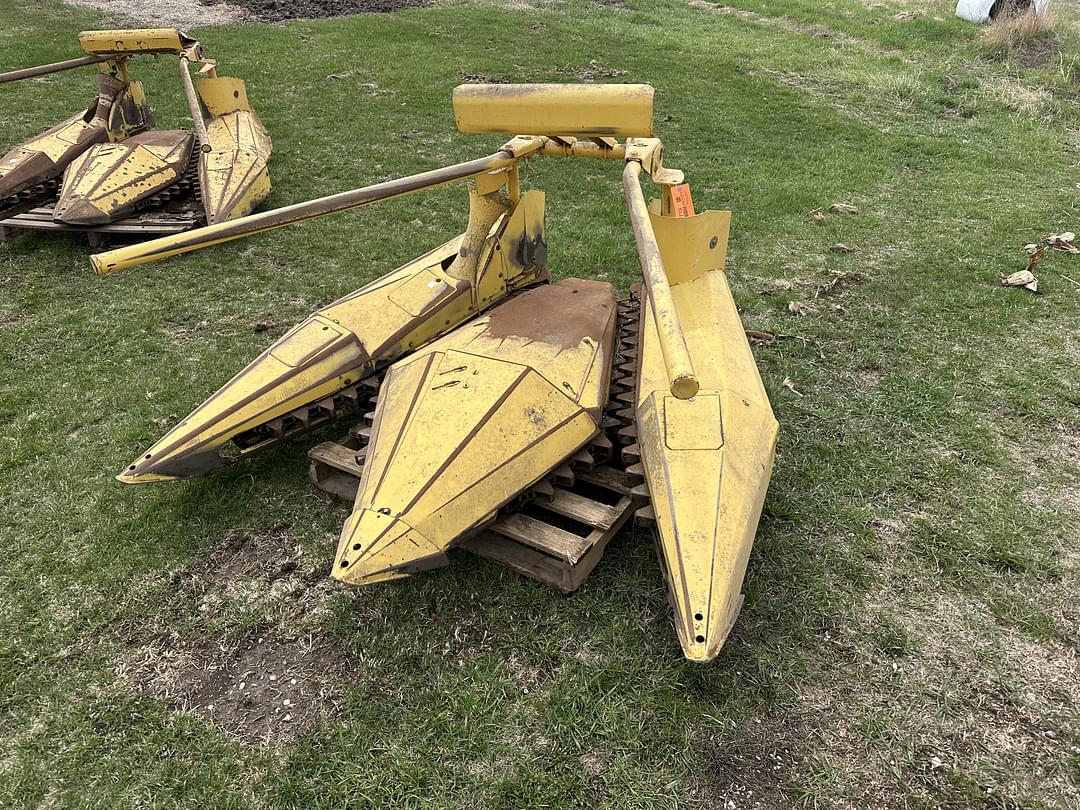 Image of New Holland 824 Primary image