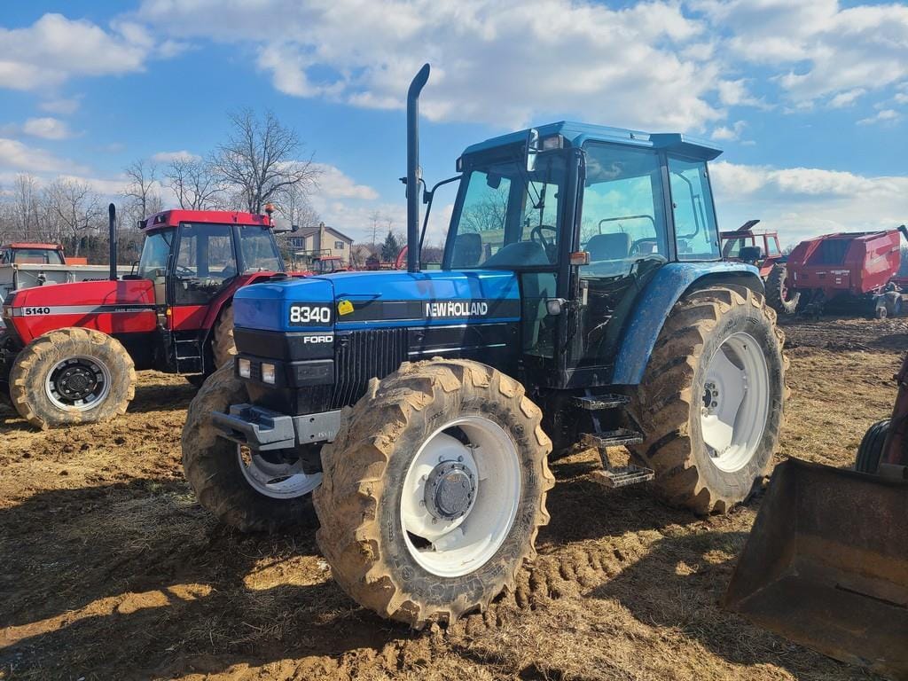 New Holland 8340 Equipment Image0