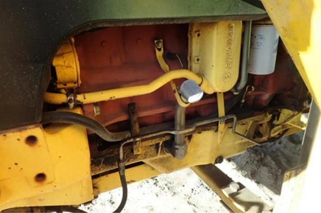 Image of New Holland 8360 equipment image 2