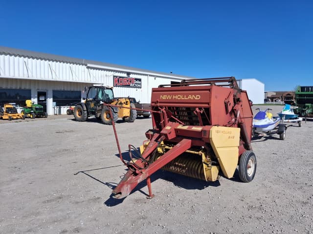 Image of New Holland 845 equipment image 1