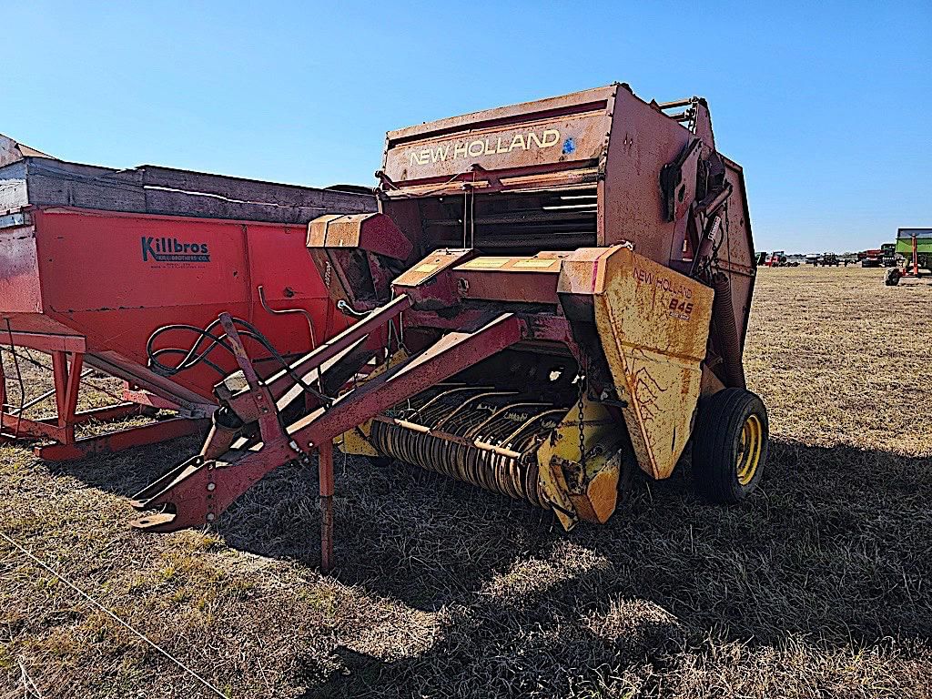 Main image New Holland 845