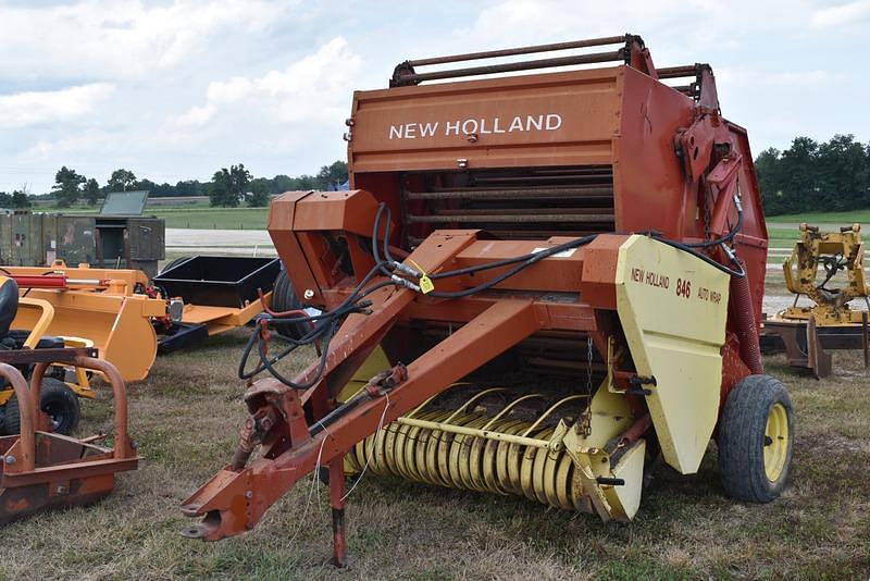 Image of New Holland 846 Primary image