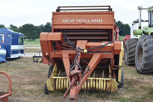 Image of New Holland 846 equipment image 1