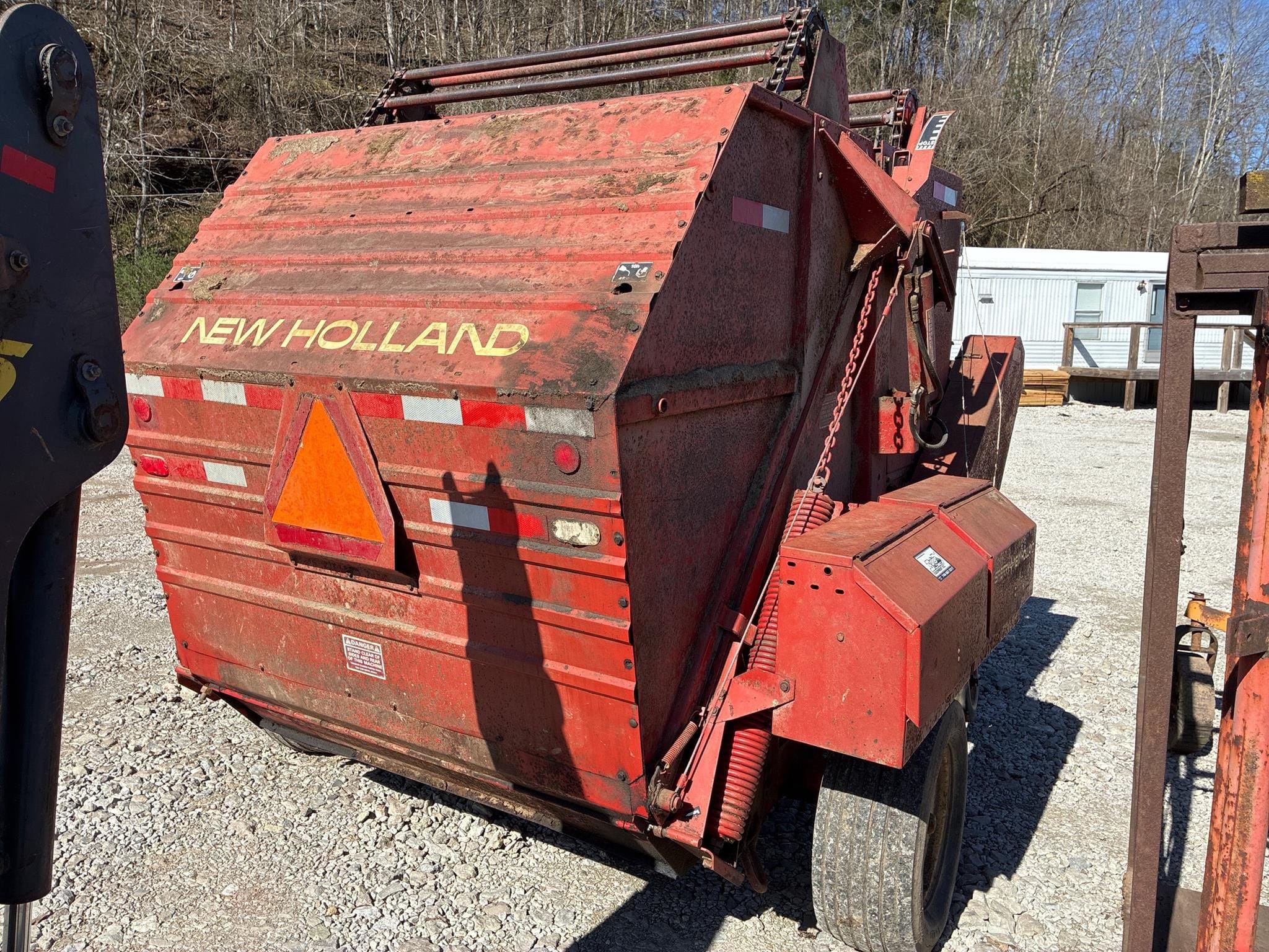 New Holland 846 Equipment Image0