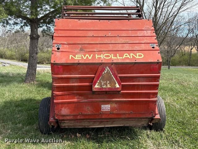 Image of New Holland 846 equipment image 3