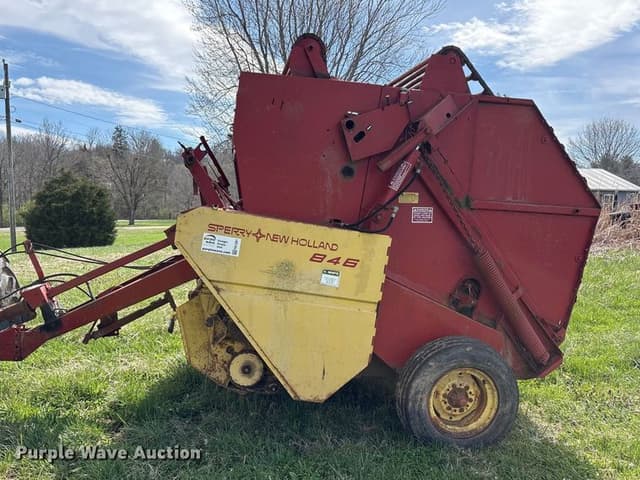 Image of New Holland 846 equipment image 1