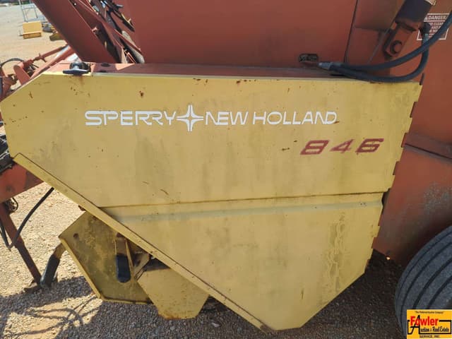 Image of New Holland 846 equipment image 4