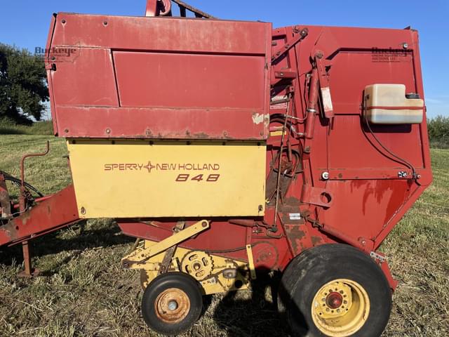 Image of New Holland 848 equipment image 1
