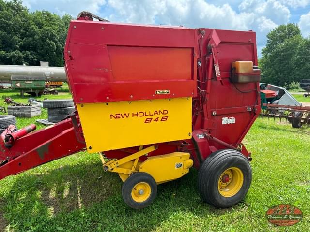 Image of New Holland 848 equipment image 1