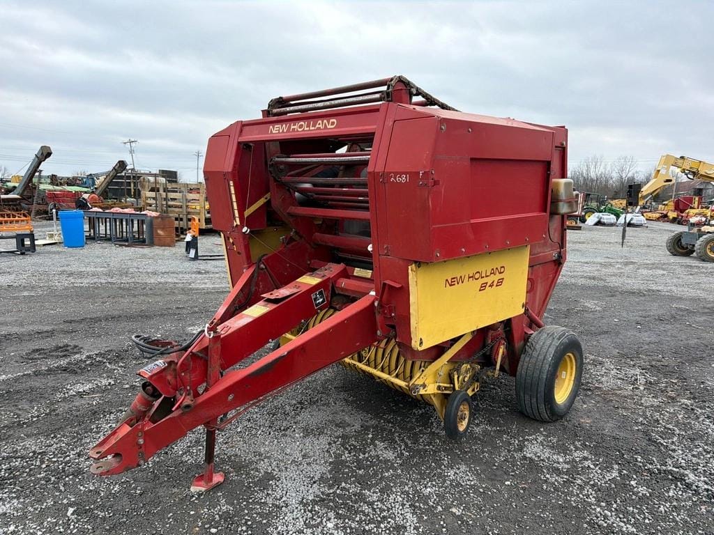 New Holland 848 Equipment Image0