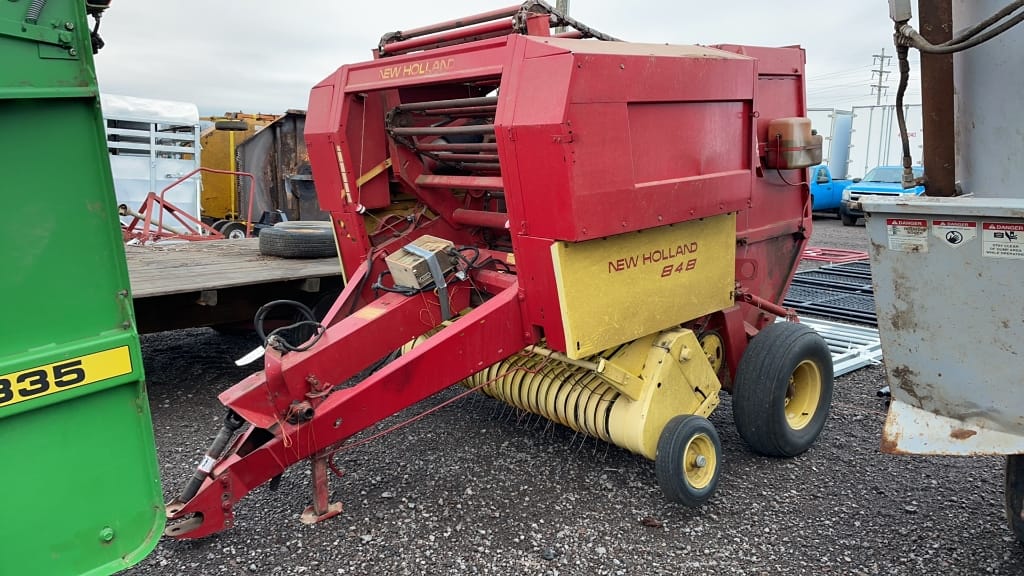 Main image New Holland 848