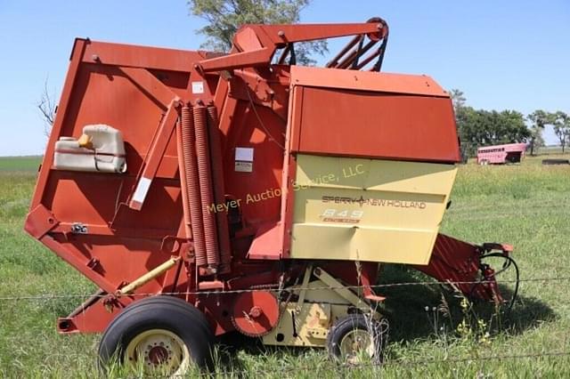 Image of New Holland 849 equipment image 2