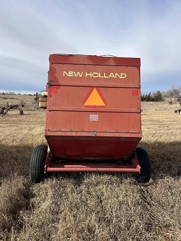 Image of New Holland 849 equipment image 3