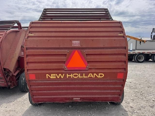 Image of New Holland 850 equipment image 3