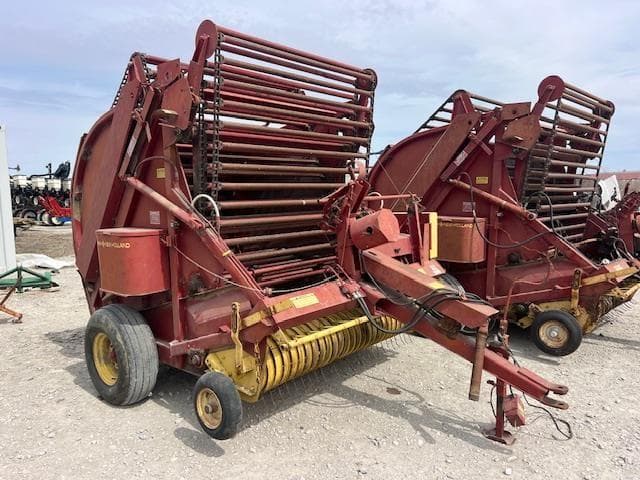 Image of New Holland 850 equipment image 1