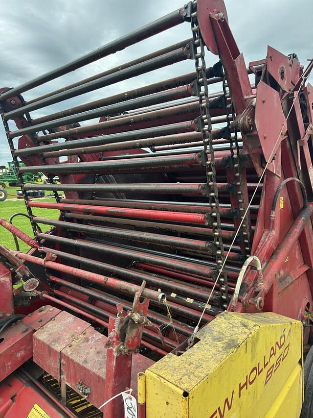 Image of New Holland 850 equipment image 3
