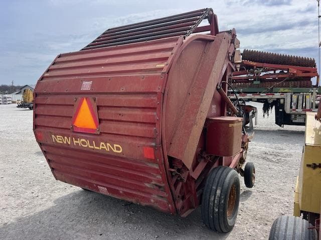 Image of New Holland 850 equipment image 4