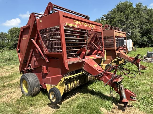 Image of New Holland 851 equipment image 2