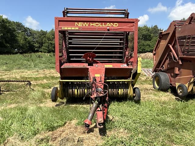 Image of New Holland 851 equipment image 1