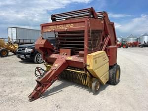 New Holland 852 Image