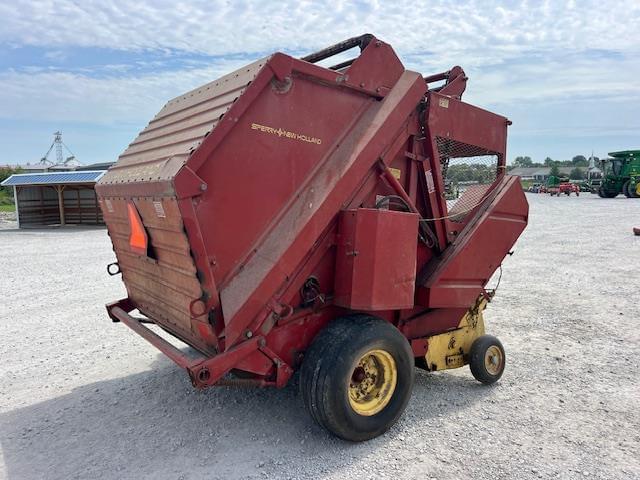 Image of New Holland 852 equipment image 4