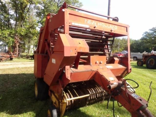 Image of New Holland 852 equipment image 1