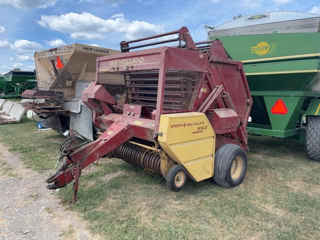 Image of New Holland 852 equipment image 1