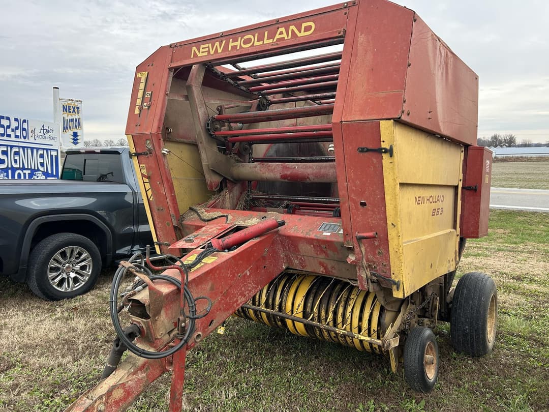 Image of New Holland 853 Image 1