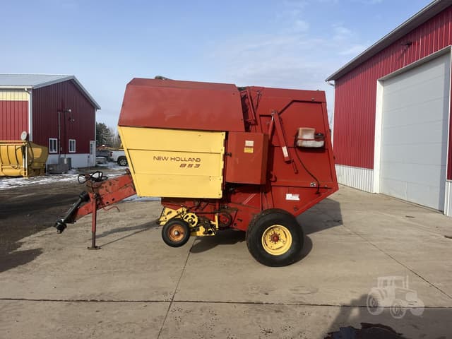 Image of New Holland 853 equipment image 1