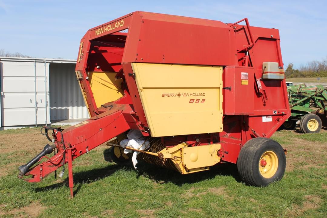 Image of New Holland 853 Primary image