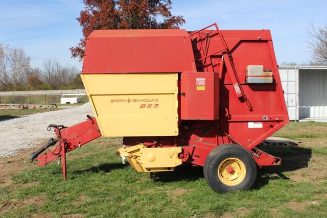 Image of New Holland 853 equipment image 1