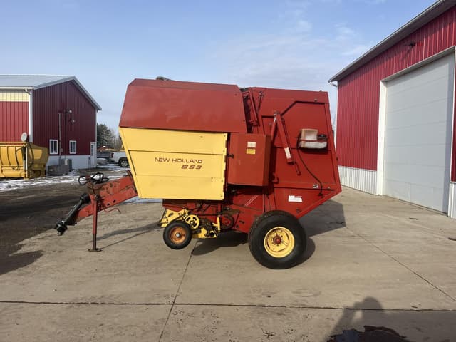 Image of New Holland 853 equipment image 1