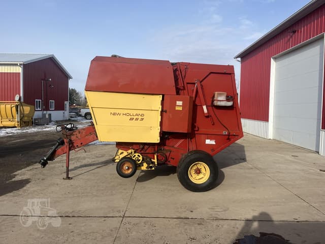 Image of New Holland 853 equipment image 1