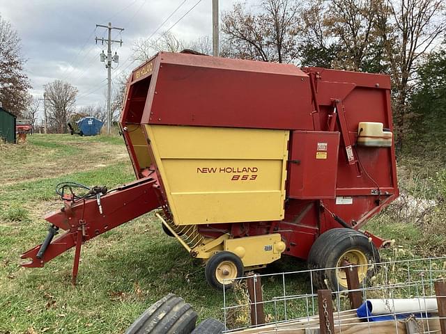 Image of New Holland 853 equipment image 2