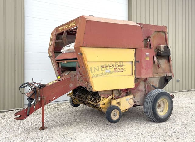 Image of New Holland 853 equipment image 1