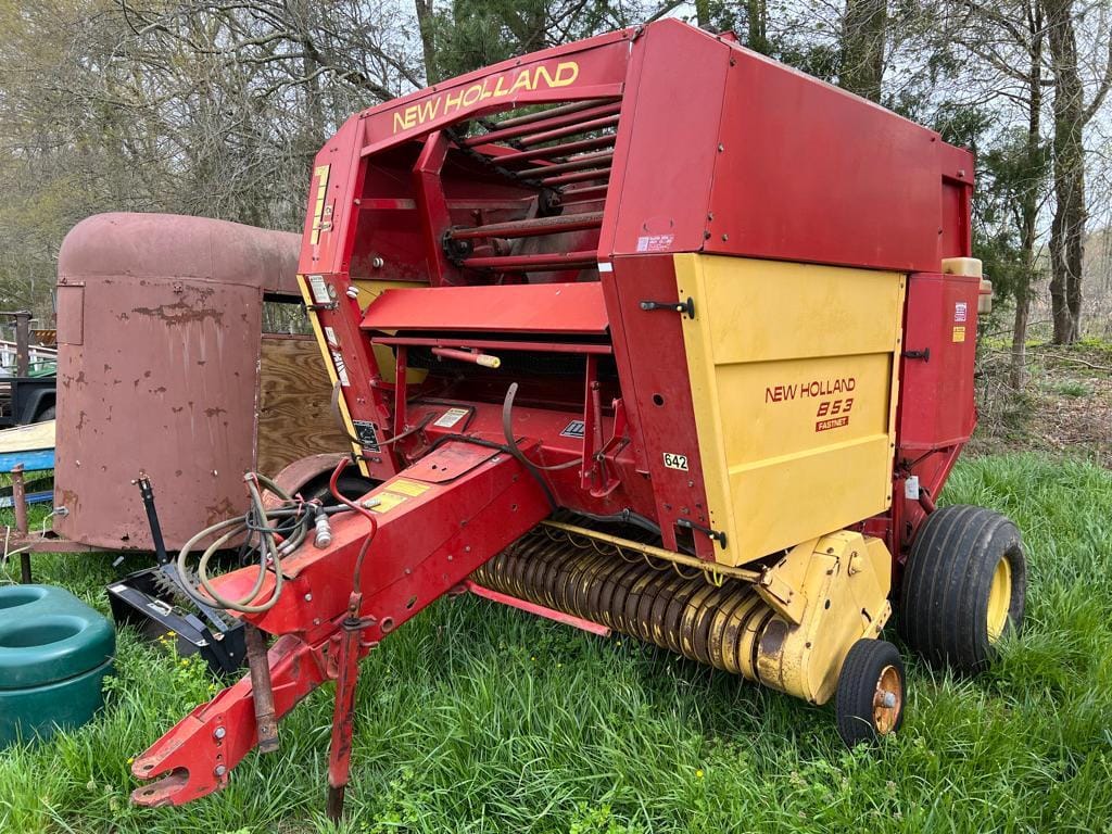Main image New Holland 853