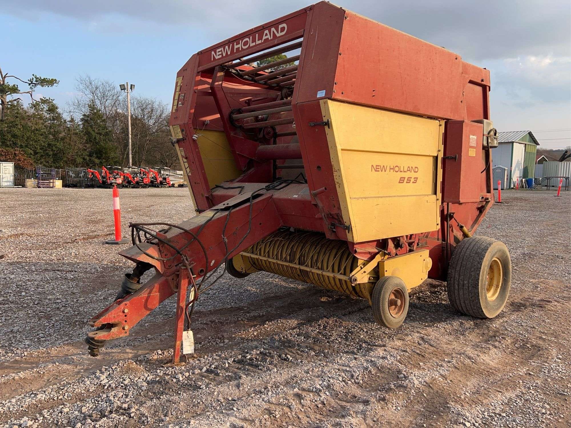 New Holland 853 Equipment Image0