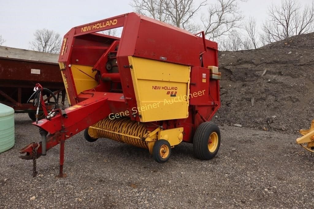 Image of New Holland 853 Primary image