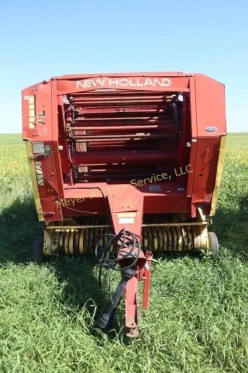 Image of New Holland 853 equipment image 1