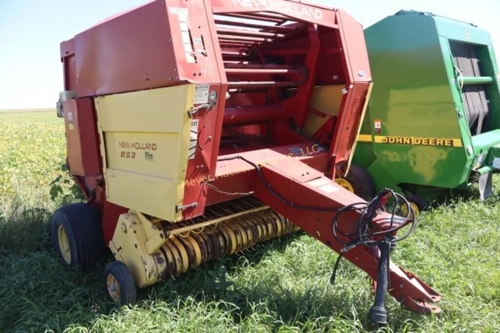 New Holland 853 Equipment Image0