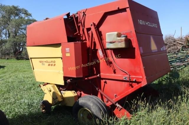 Image of New Holland 853 equipment image 4