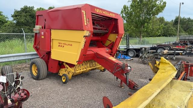Image of New Holland 853 equipment image 1
