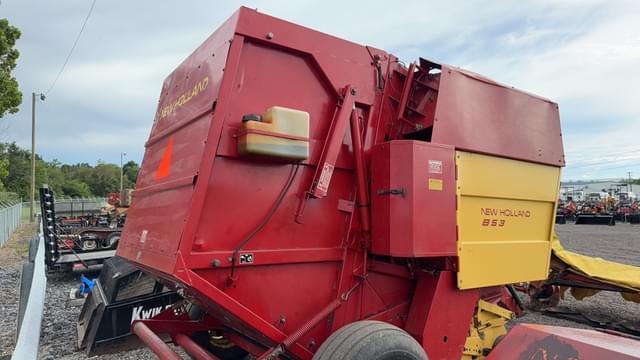 Image of New Holland 853 equipment image 4